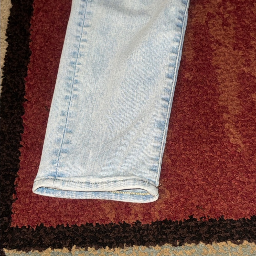 Men’s American Eagle Distressed Airflex 360 Skinny Jeans - Picture 4 of 9